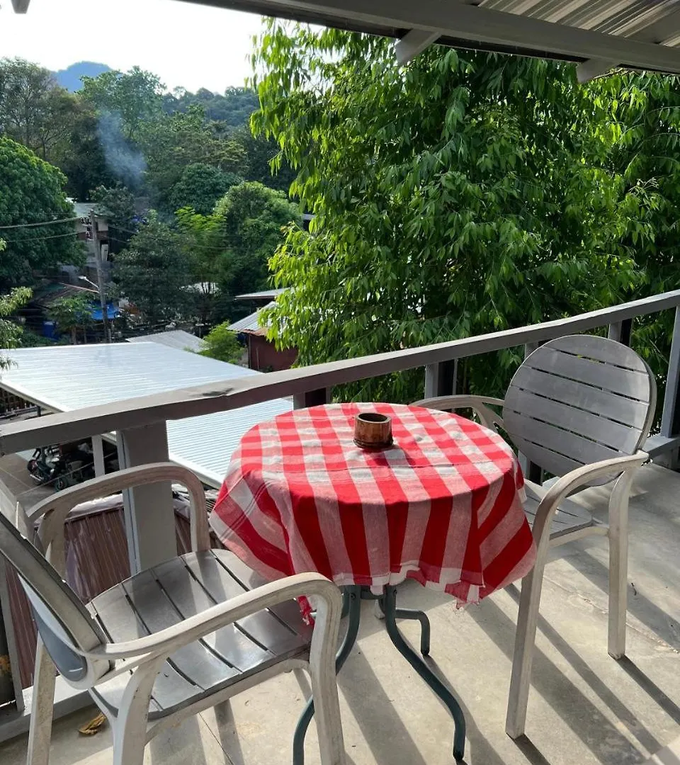 Hangover Chill & Hill Hostel Phi Phi Don