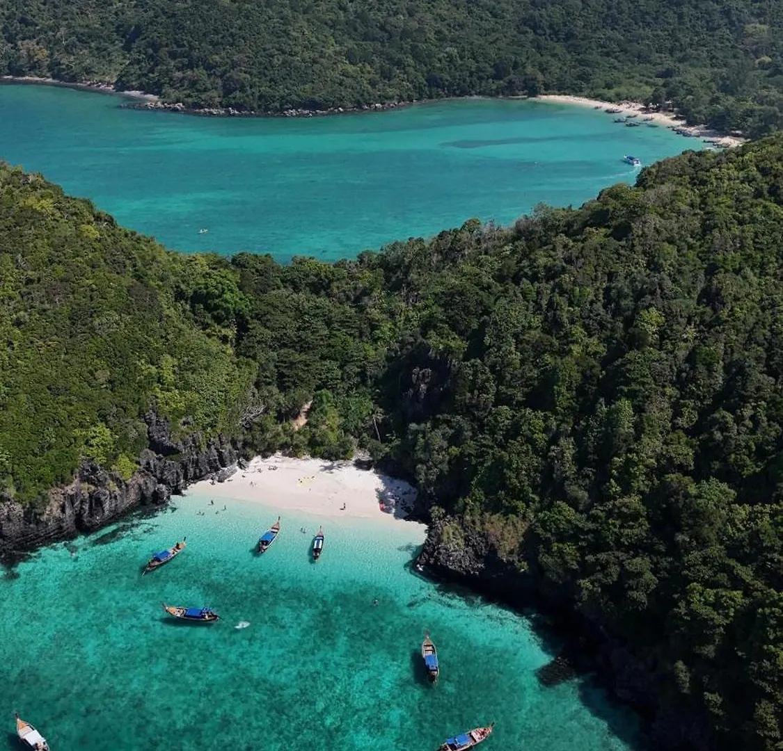 Hangover Chill & Hill Hostel Phi Phi Don