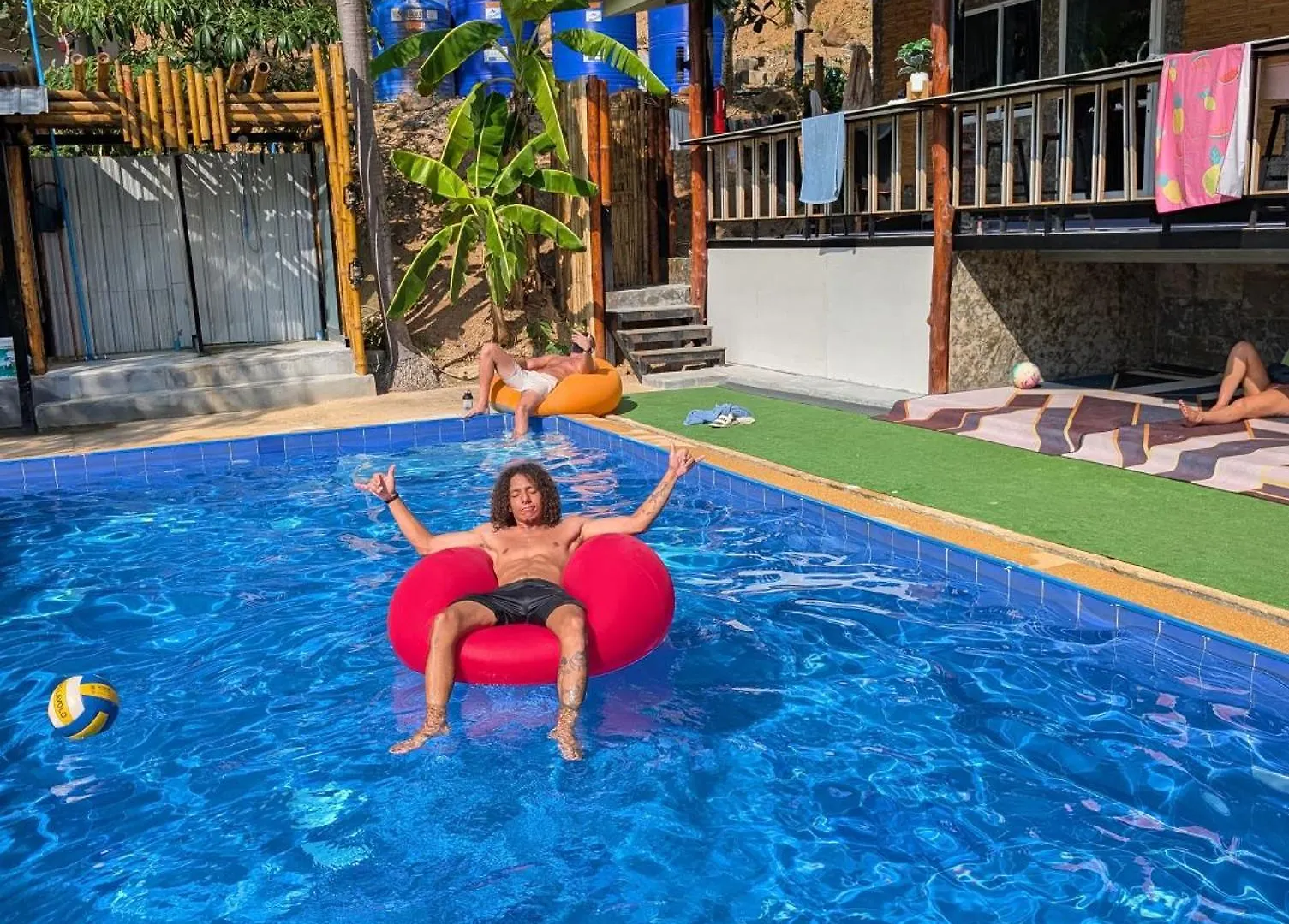 Hangover Chill & Hill Hostel Phi Phi Don