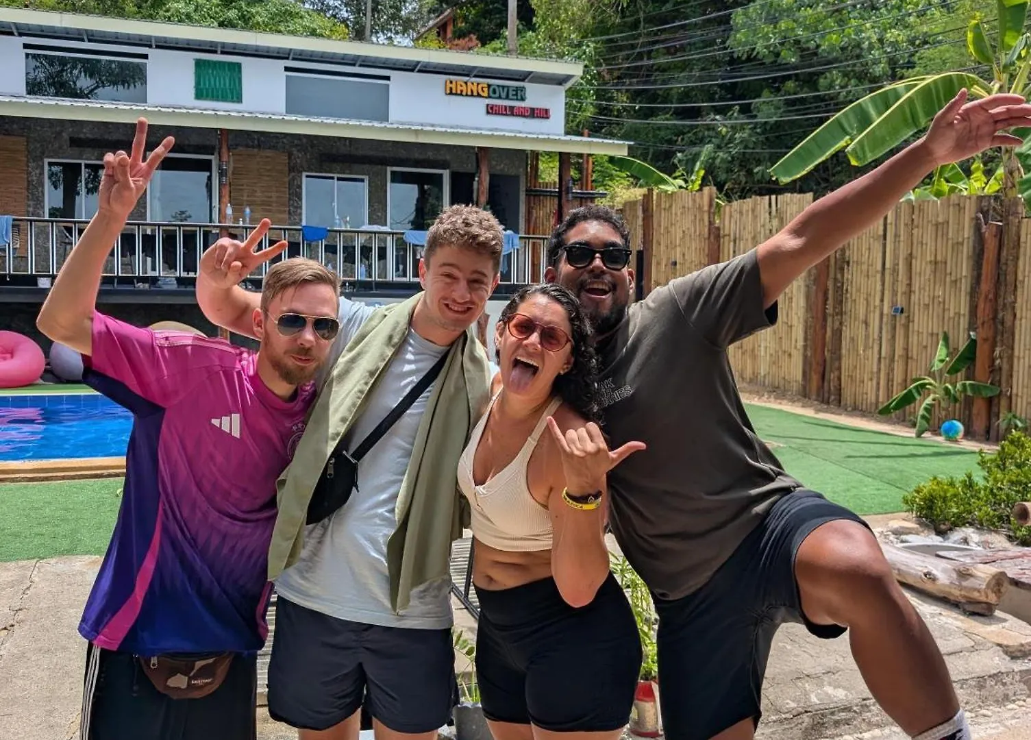 Hangover Chill & Hill Hostel Phi Phi Don